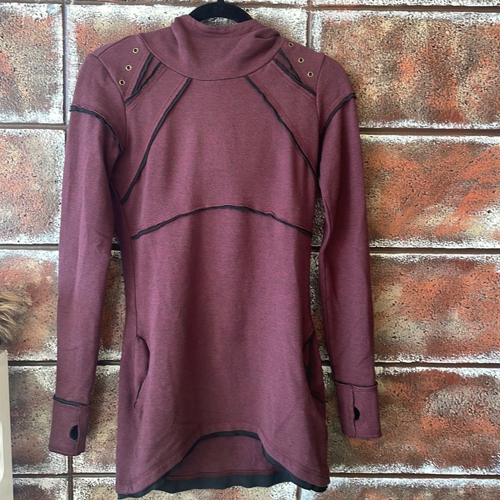 Nomads Hempwear / Burgandy and black tunic hoodie